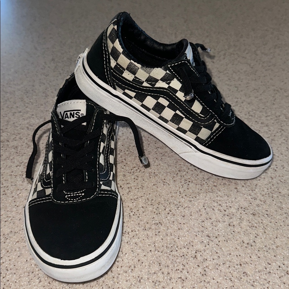 Vans Old Skool Checkerboard Skate Shoes kids size 13